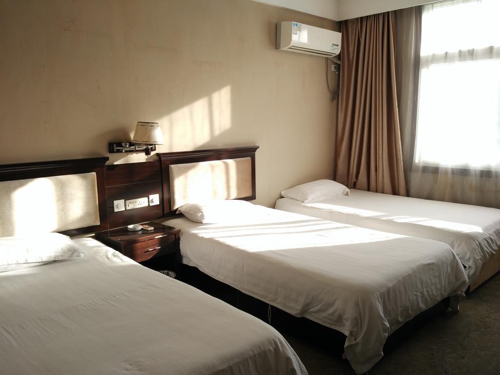 Wudang International Youth Hostel Danjiangkou Luaran gambar