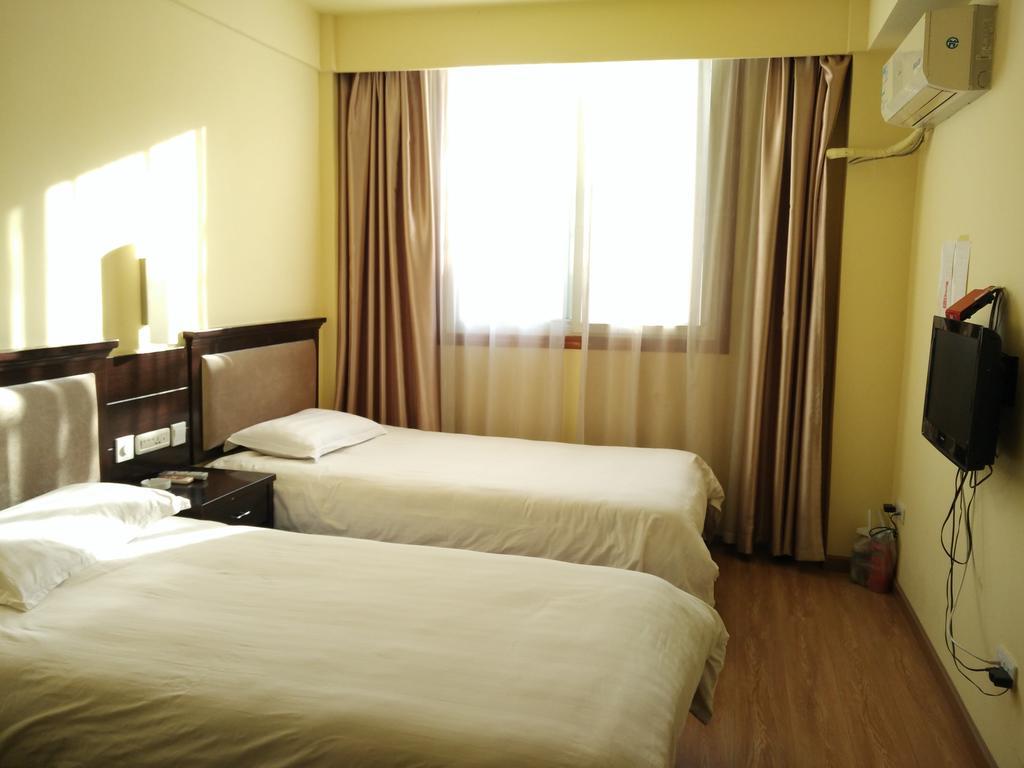Wudang International Youth Hostel Danjiangkou Luaran gambar