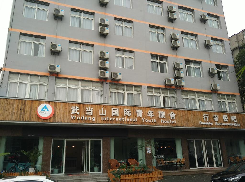 Wudang International Youth Hostel Danjiangkou Luaran gambar